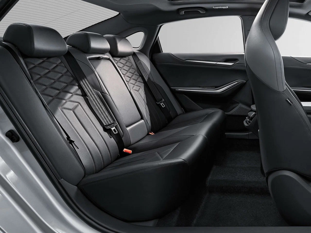 Интерьер/салон нового автомобиля Changan Raeton Plus