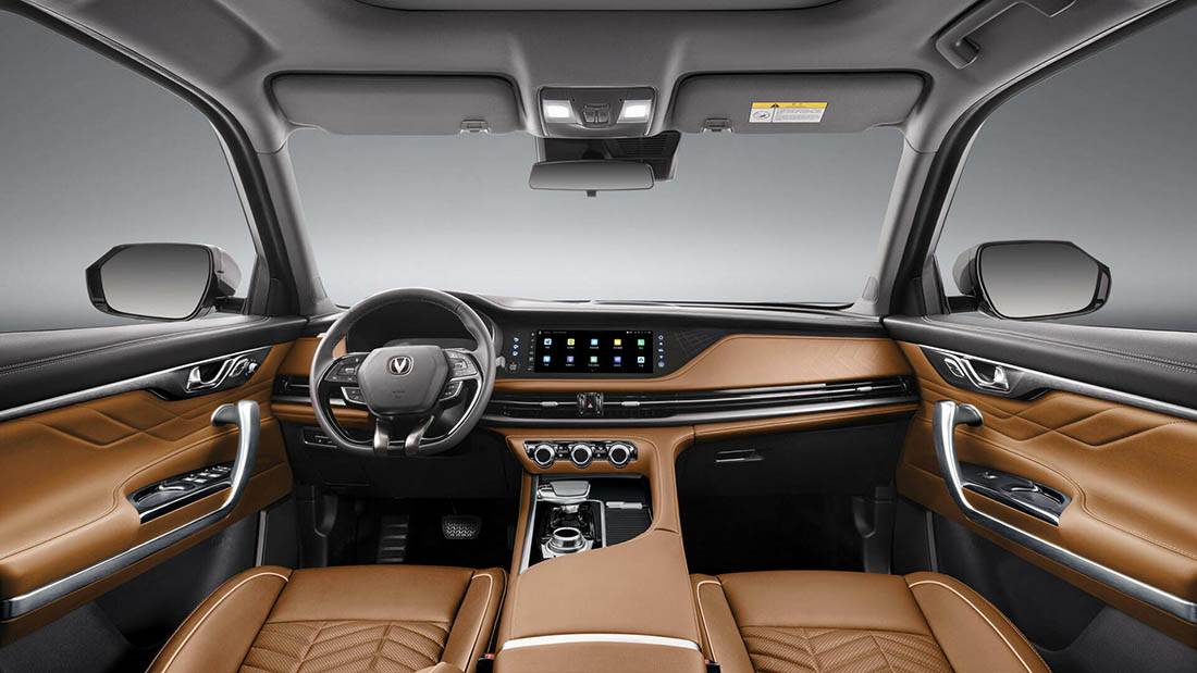 Интерьер/салон нового автомобиля Changan CS95