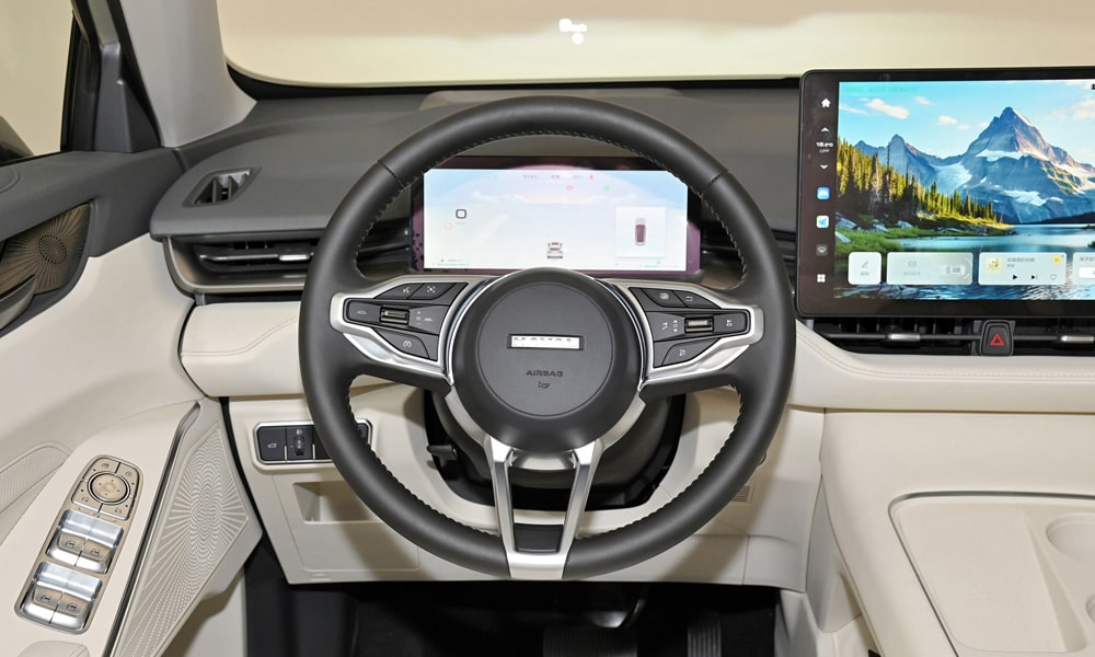 Интерьер/салон нового автомобиля Haval H6