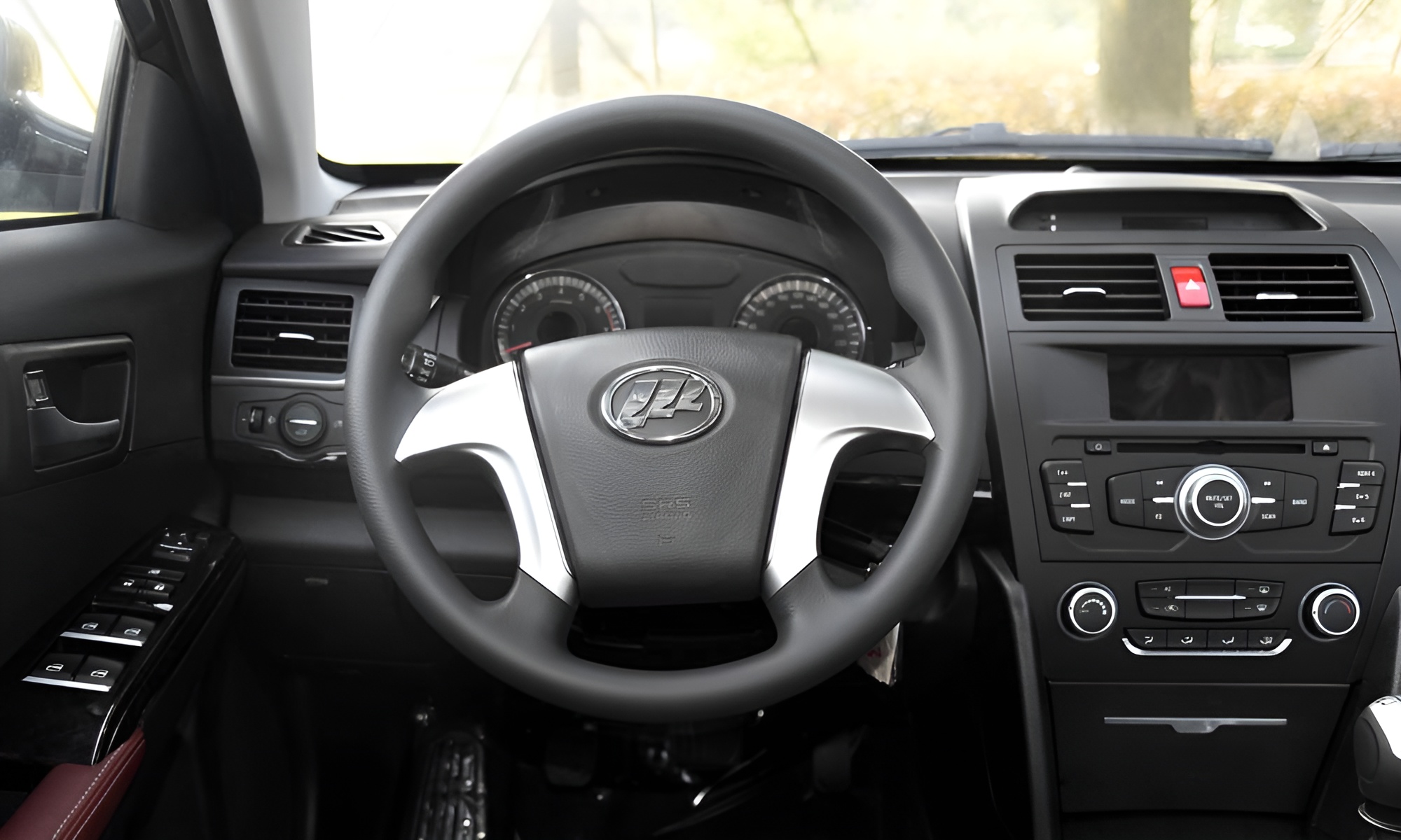 Интерьер/салон нового автомобиля Lifan Murman