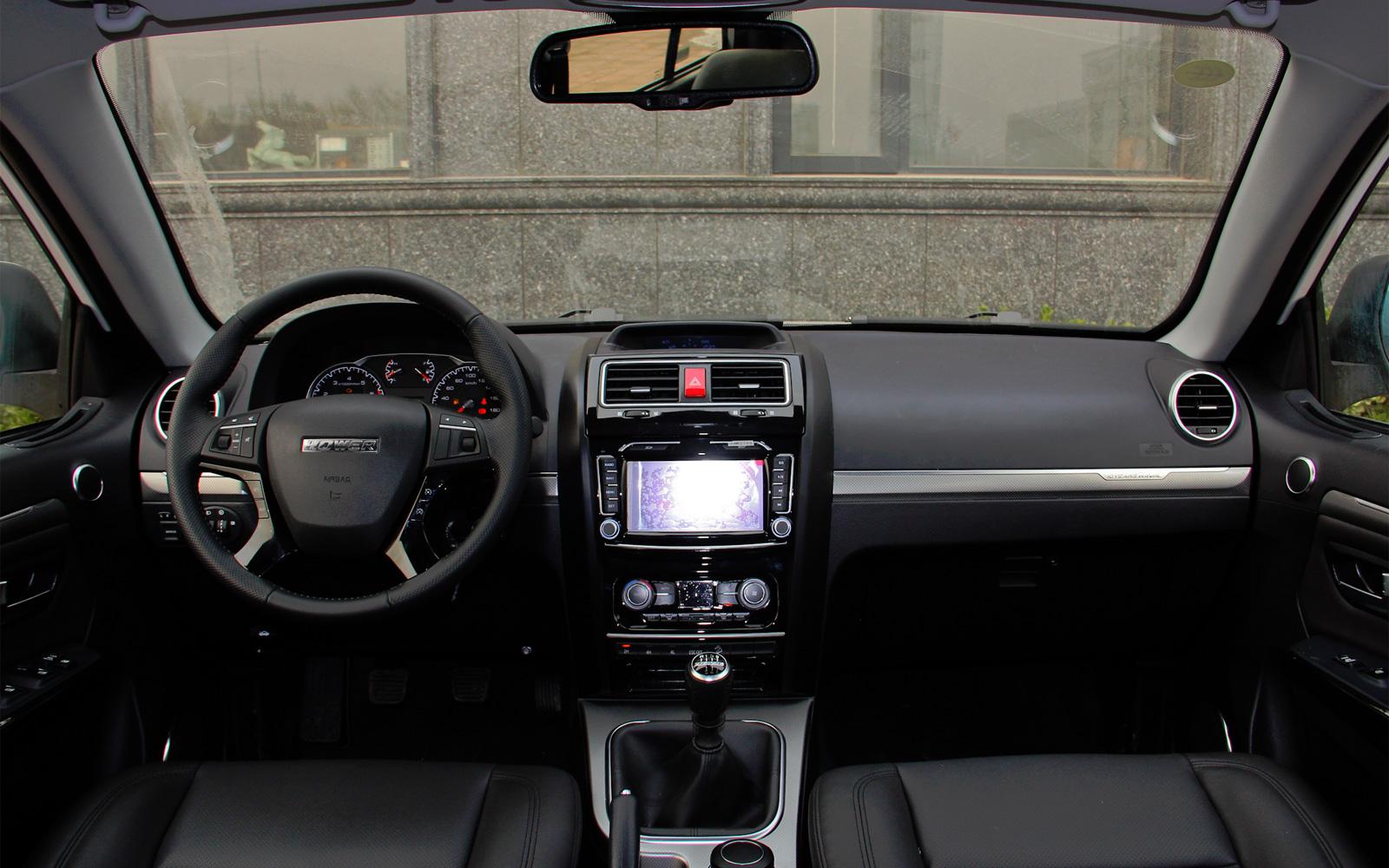 Интерьер/салон нового автомобиля DW Hower H5