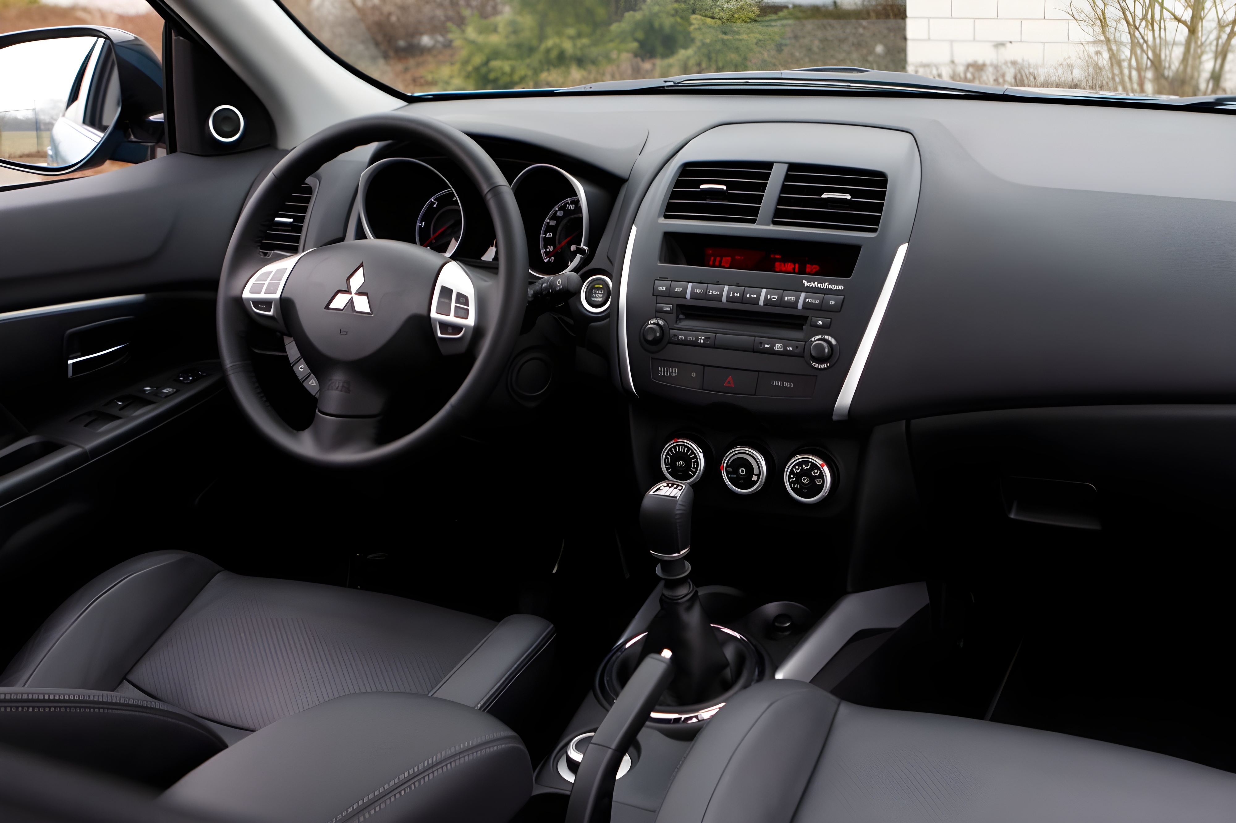 Интерьер/салон нового автомобиля Mitsubishi ASX