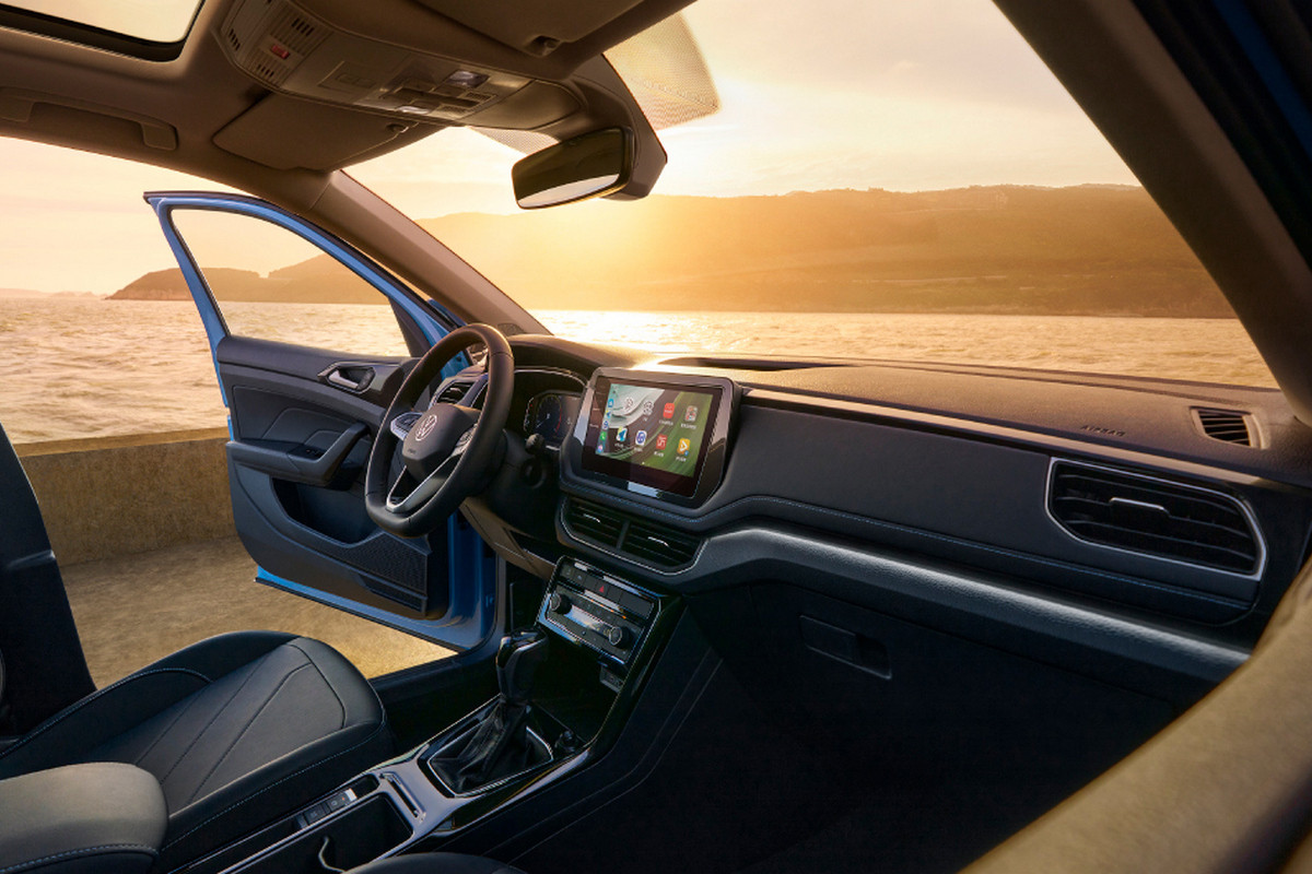 Интерьер/салон нового автомобиля Volkswagen Tharu XR
