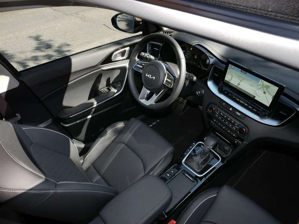 Интерьер/салон нового автомобиля Kia Ceed SW