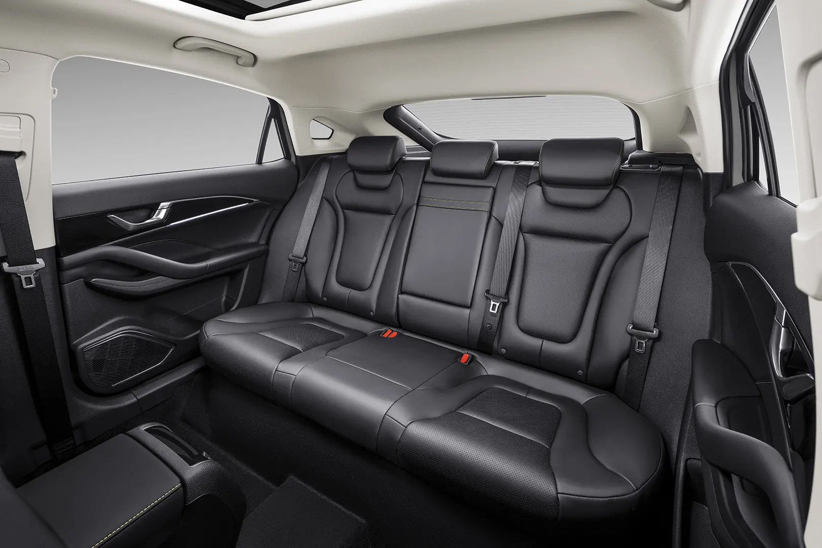 Интерьер/салон нового автомобиля FAW Bestune B70