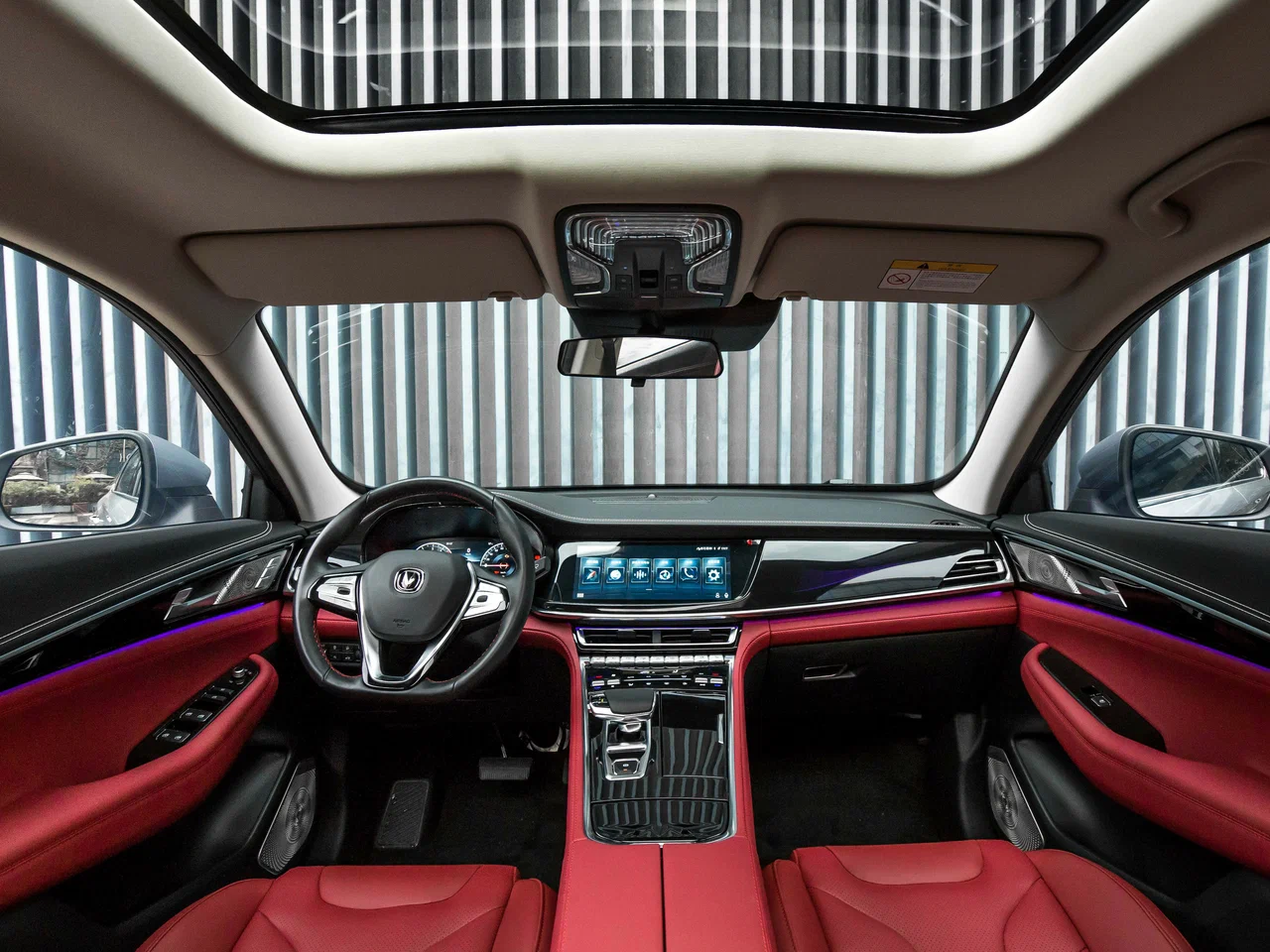 Интерьер/салон нового автомобиля Changan CS85COUPE