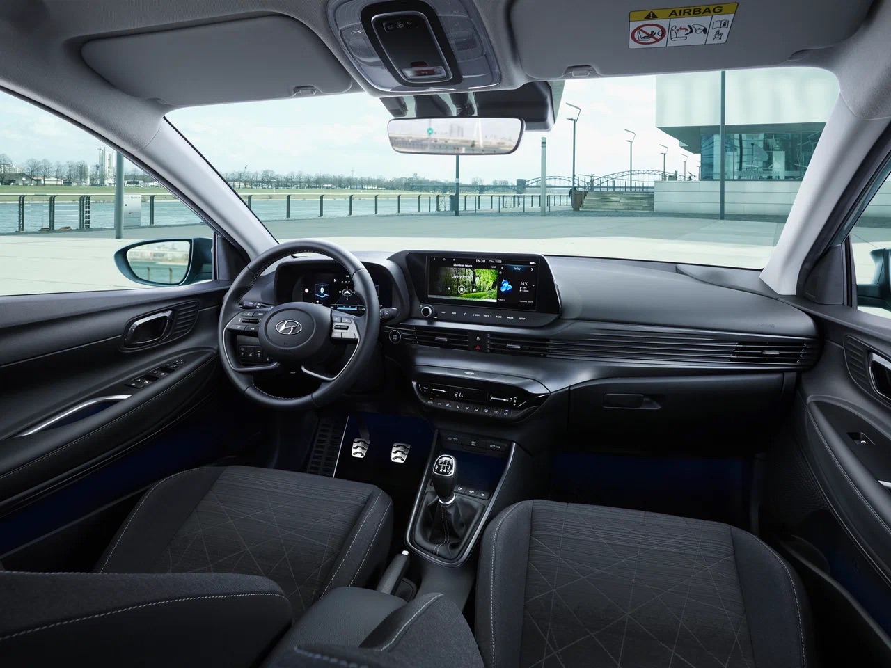 Интерьер/салон нового автомобиля Hyundai Bayon