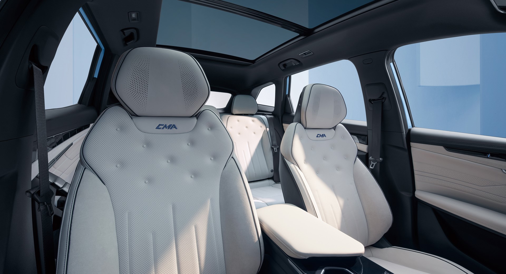 Купить новый Geely Atlas new в автосалоне ATLAS AUTO в Москве