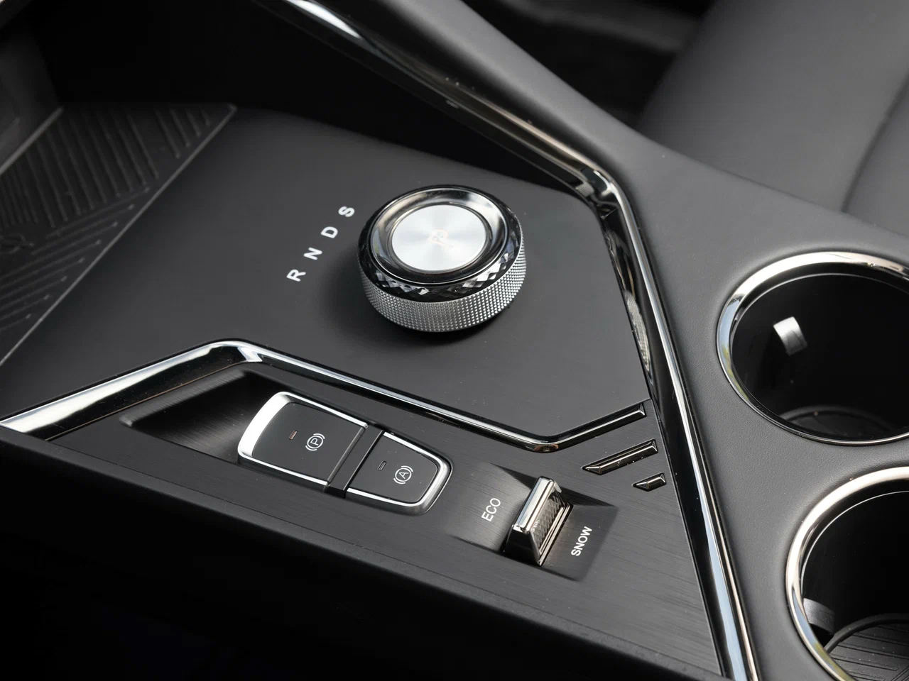 Интерьер/салон нового автомобиля MOSKVICH 8