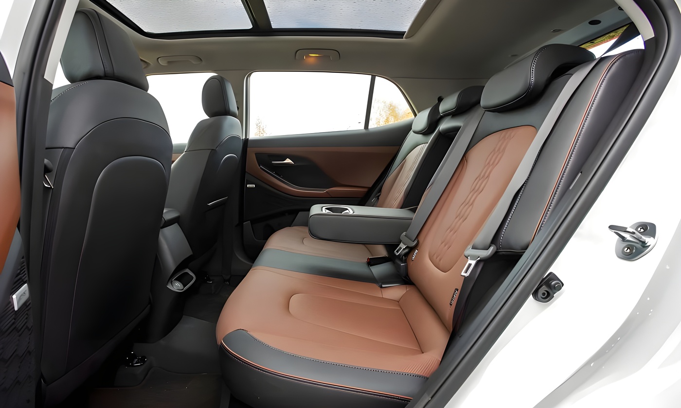 Интерьер/салон нового автомобиля Solaris HC