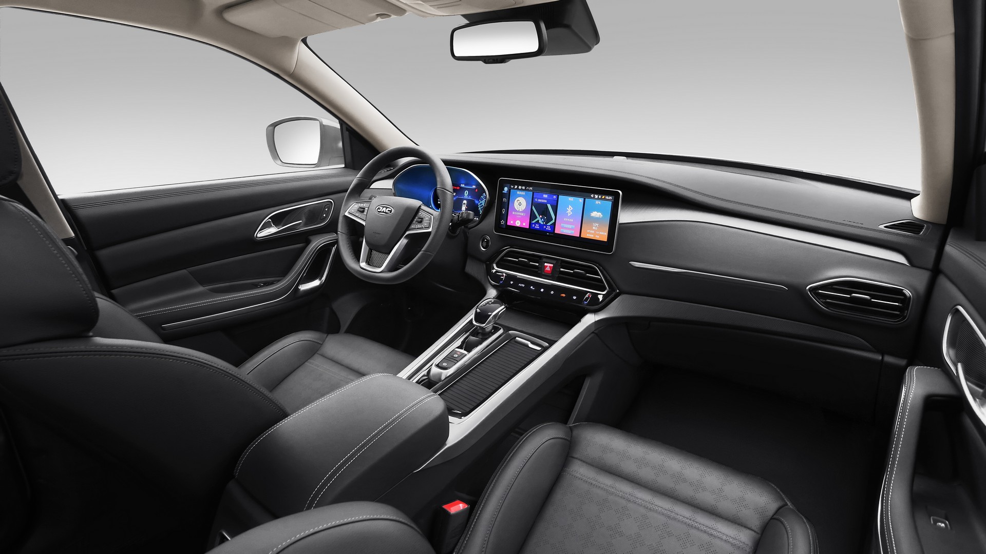 Интерьер/салон нового автомобиля JAC S7