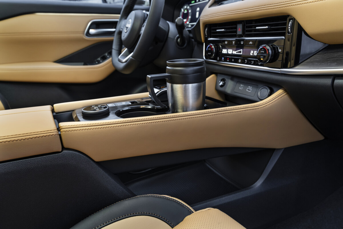 Интерьер/салон нового автомобиля Nissan X-Trail