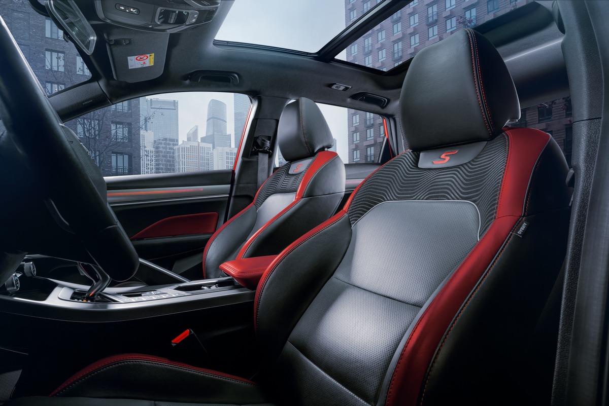 Интерьер/салон нового автомобиля Belgee x50