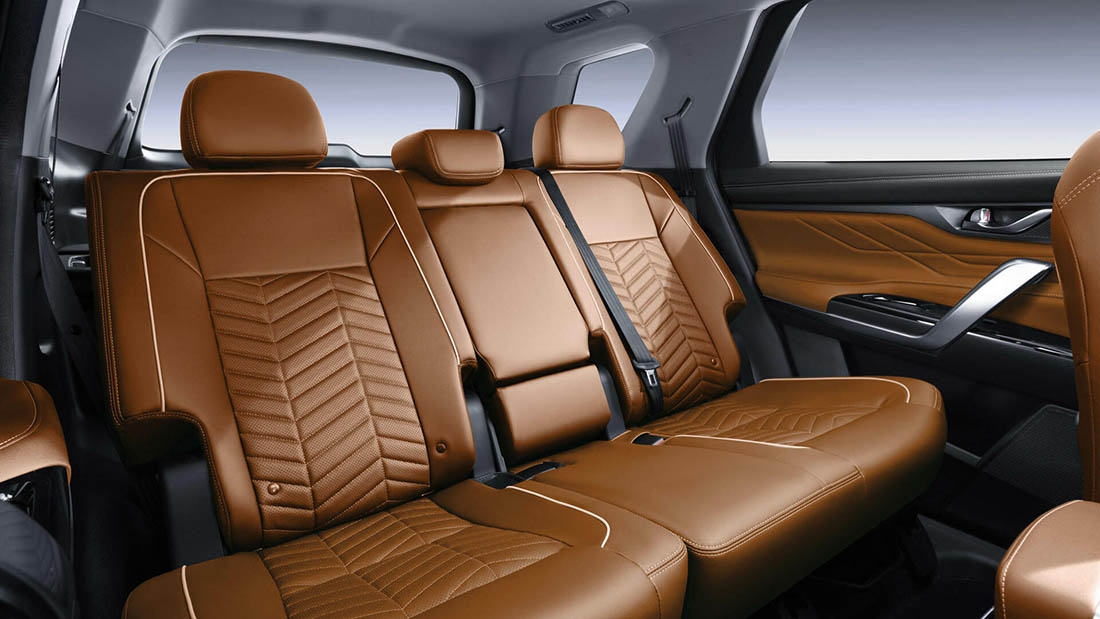 Интерьер/салон нового автомобиля Changan CS95