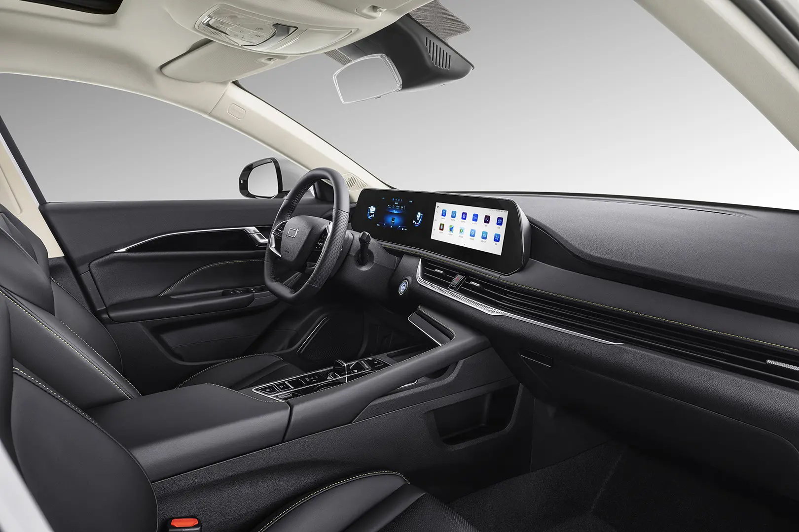 Интерьер/салон нового автомобиля FAW Bestune B70