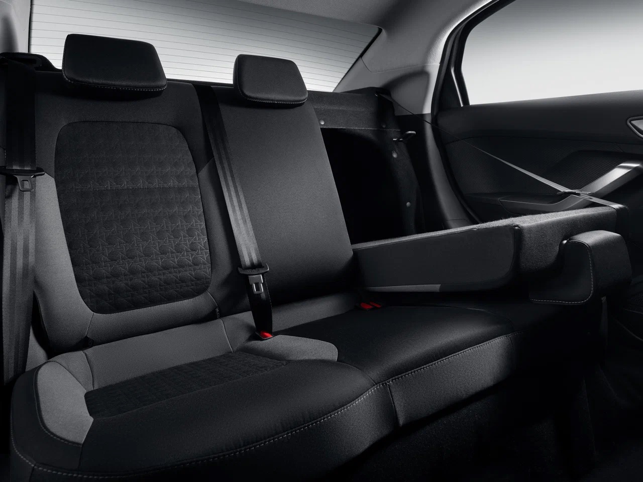 Интерьер/салон нового автомобиля LADA ISKRA