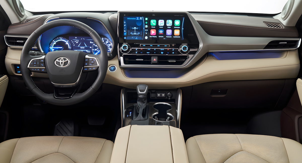 Интерьер/салон нового автомобиля Toyota Highlander