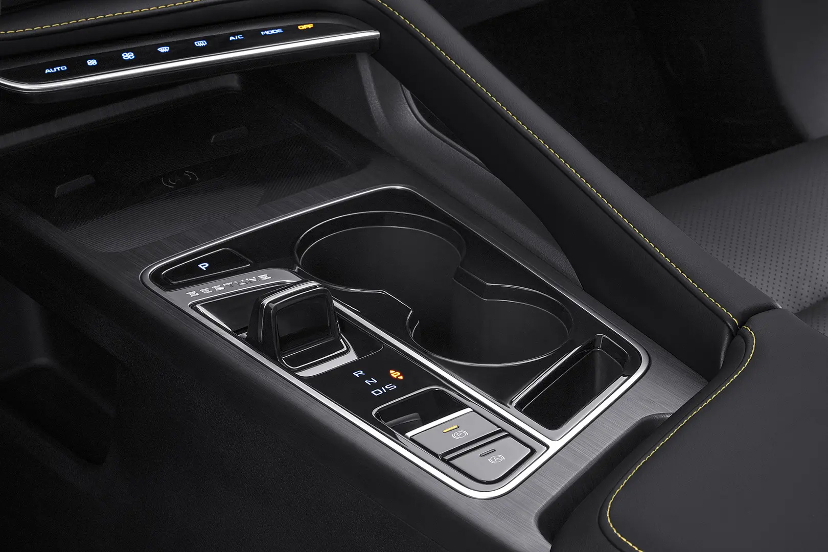 Интерьер/салон нового автомобиля FAW Bestune B70