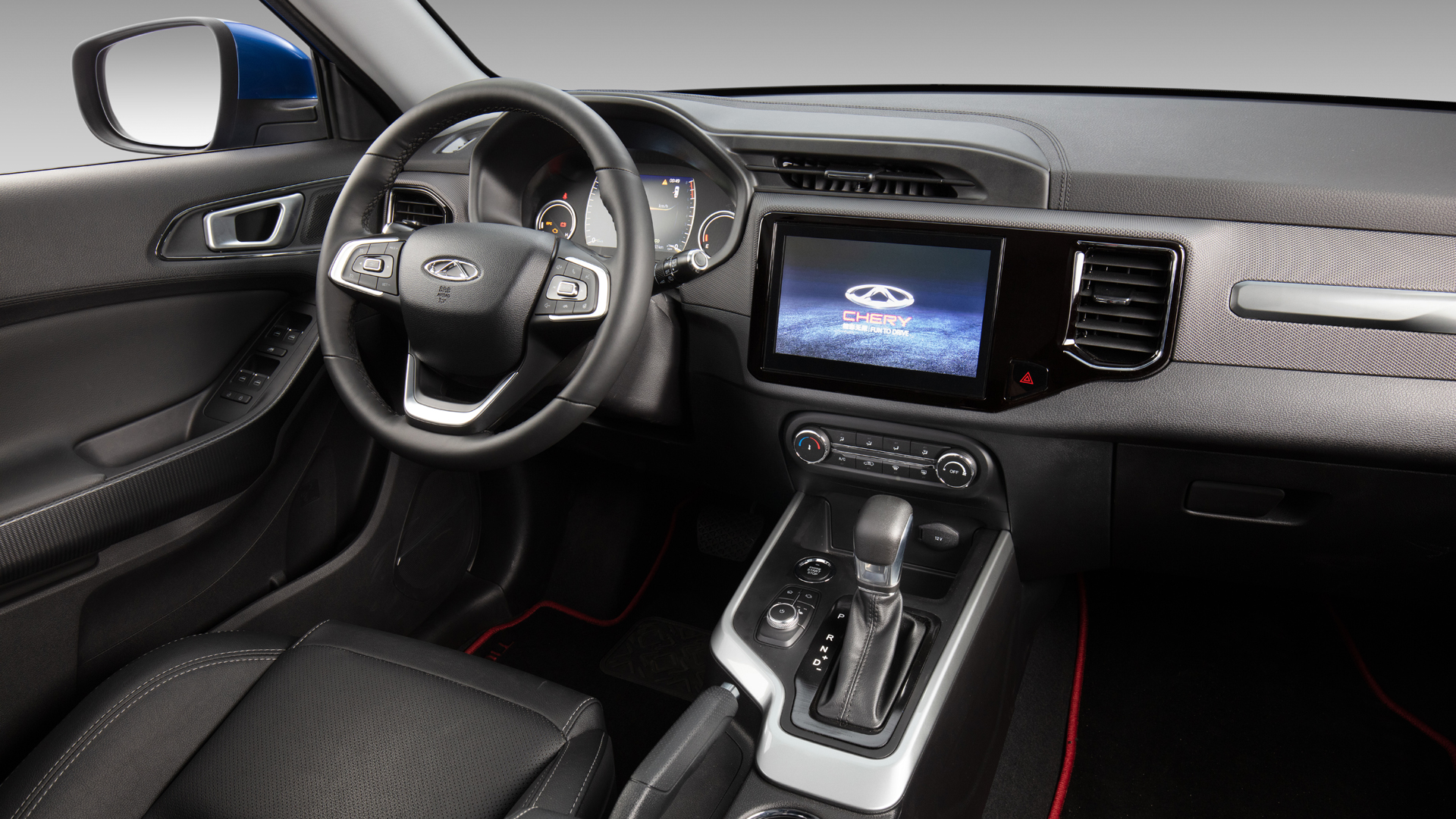 Интерьер/салон нового автомобиля Chery Tiggo 4