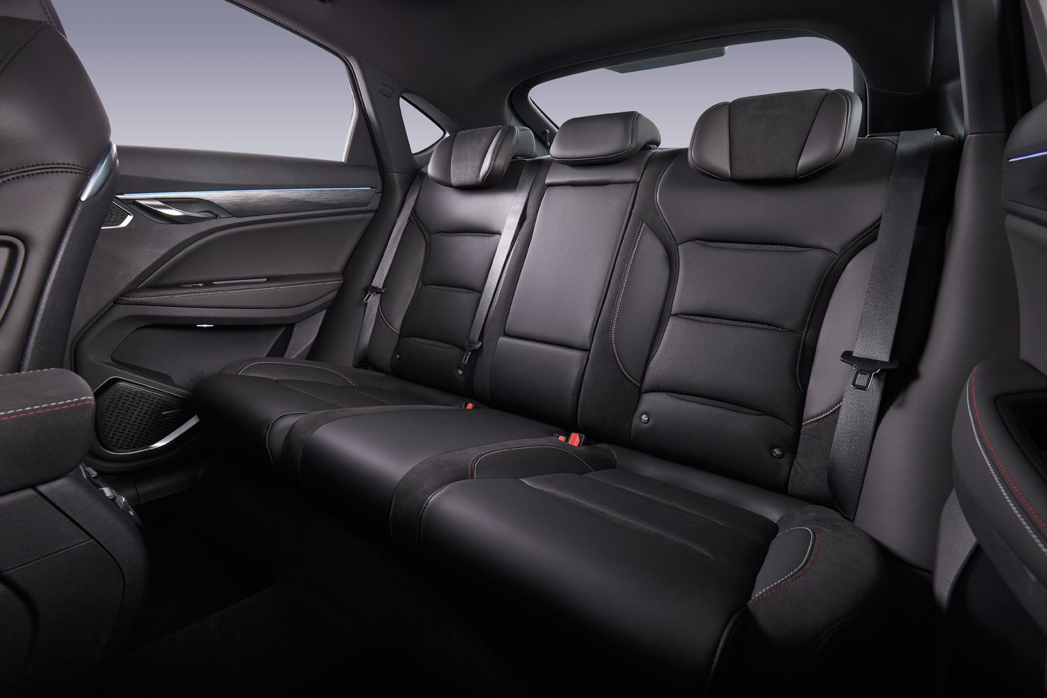 Интерьер/салон нового автомобиля Geely Tugella