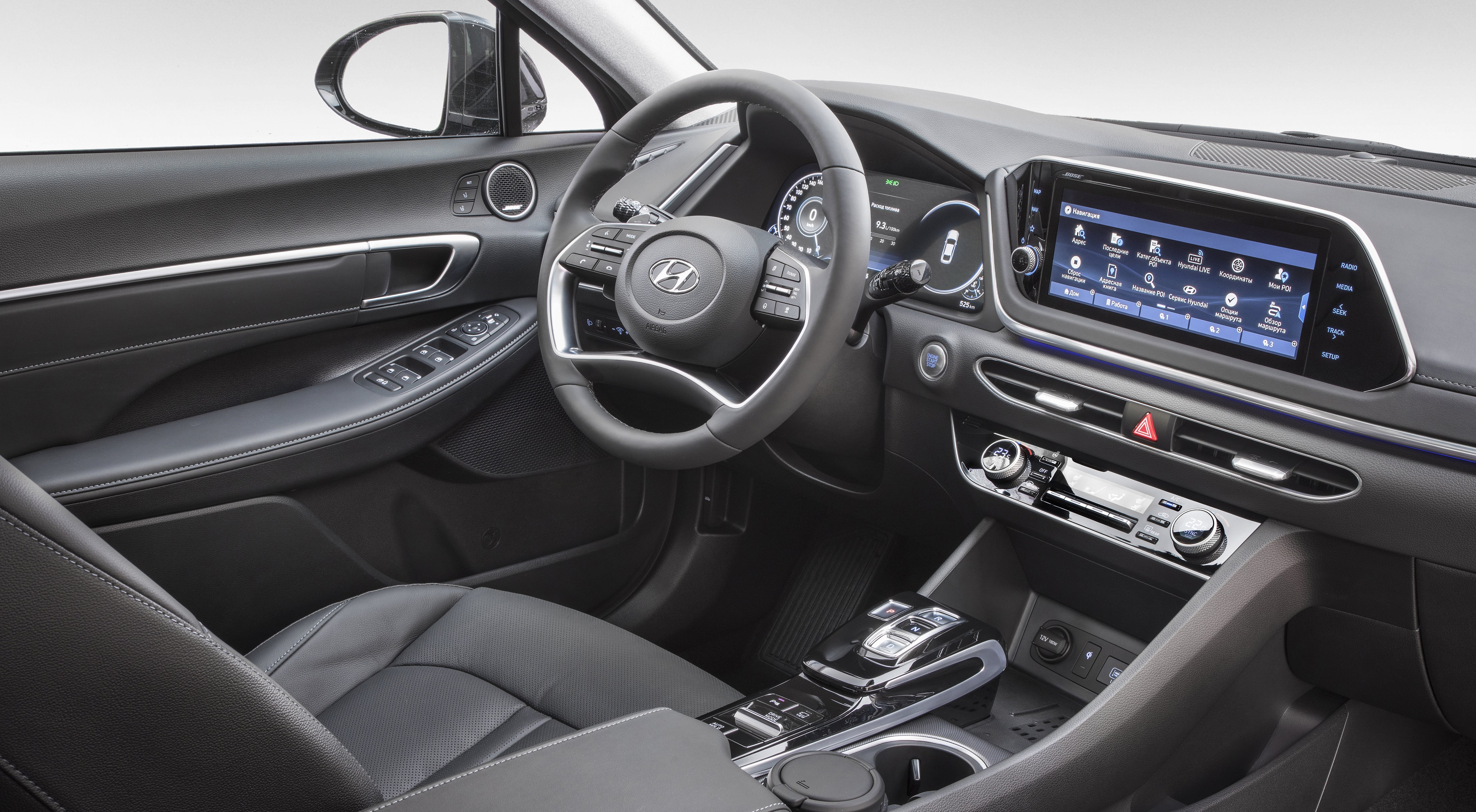 Интерьер/салон нового автомобиля Hyundai Sonata