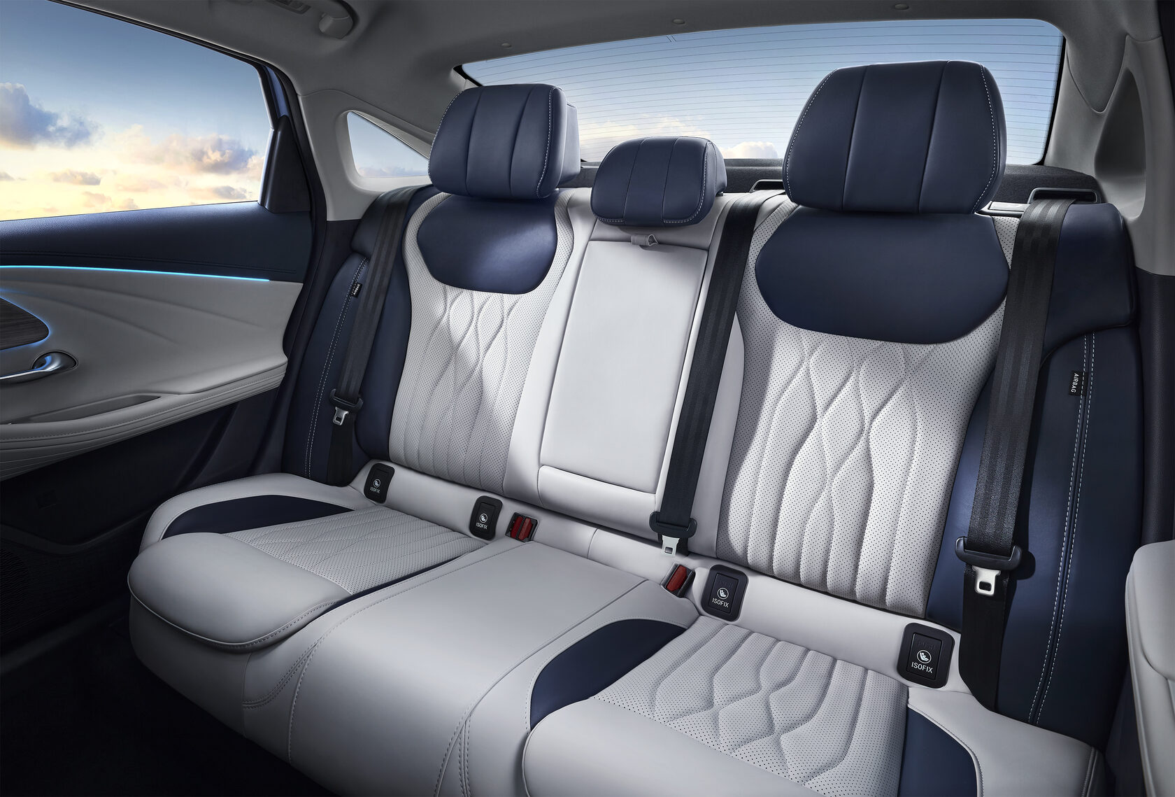 Интерьер/салон нового автомобиля Chery Arrizo 8