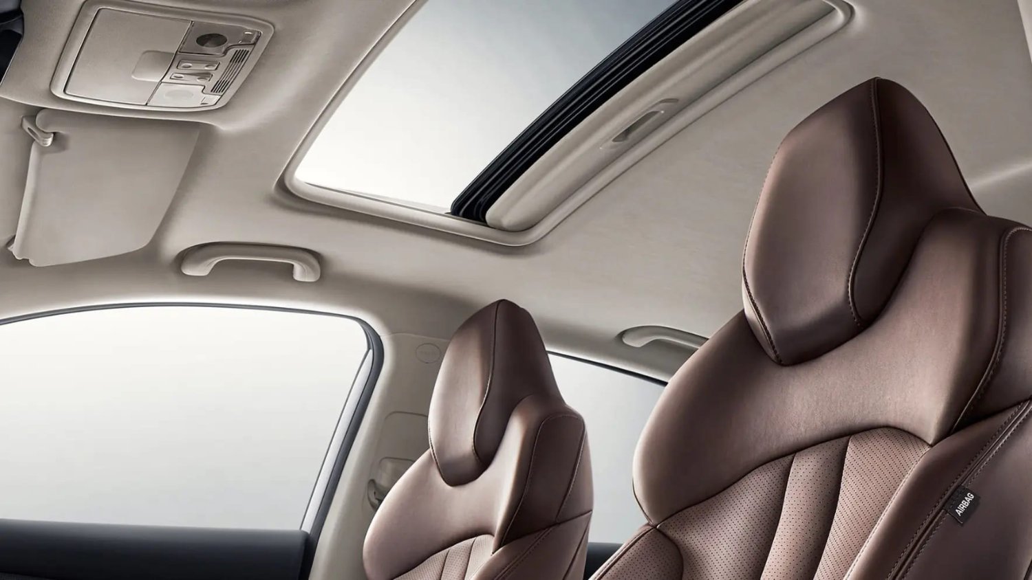 Интерьер/салон нового автомобиля BAIC U5 Plus