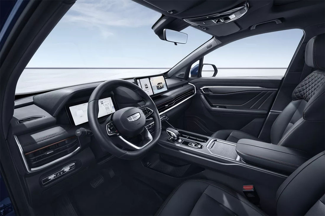 Интерьер/салон нового автомобиля Geely Okavango