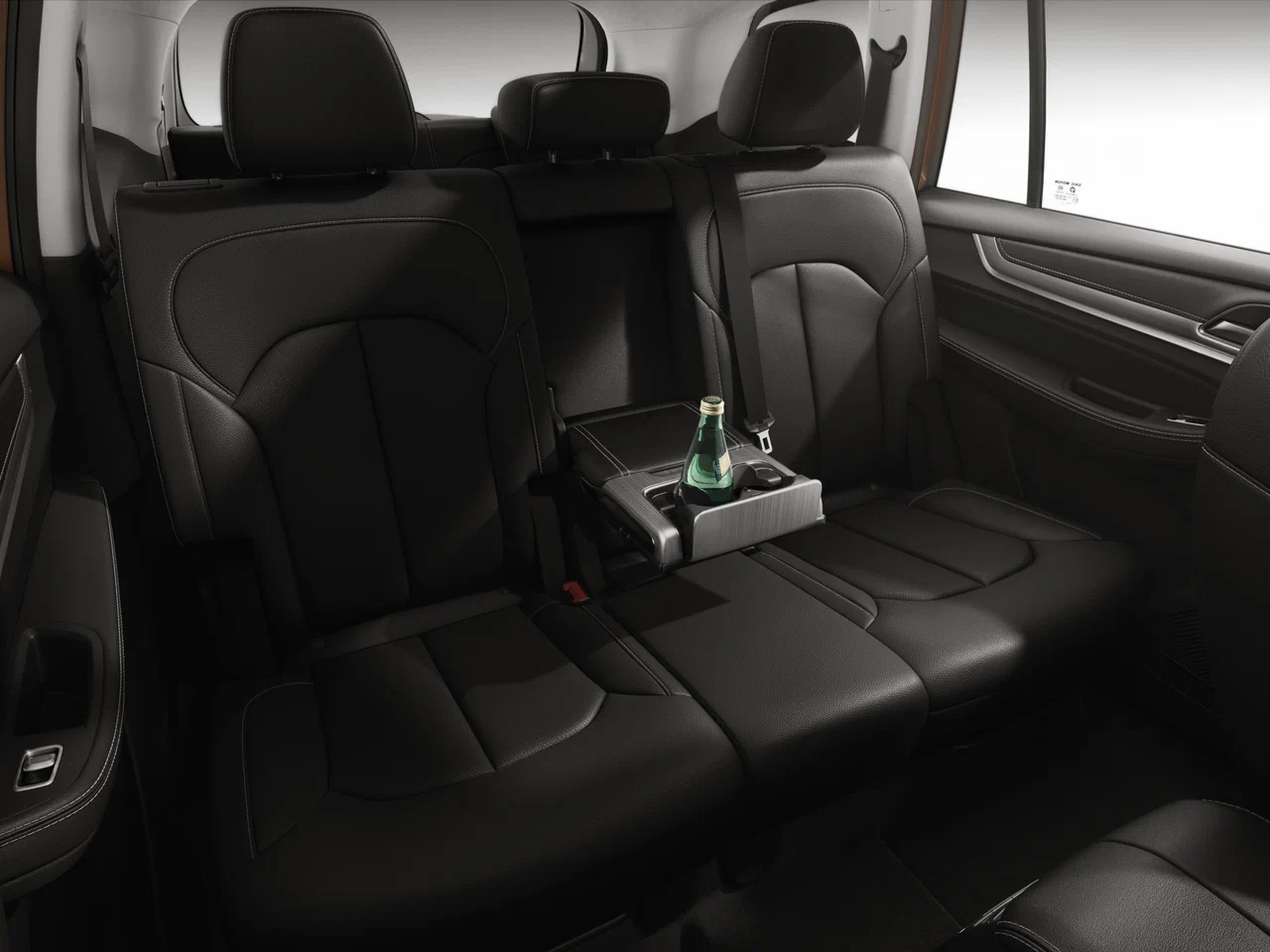 Интерьер/салон нового автомобиля MG RX8