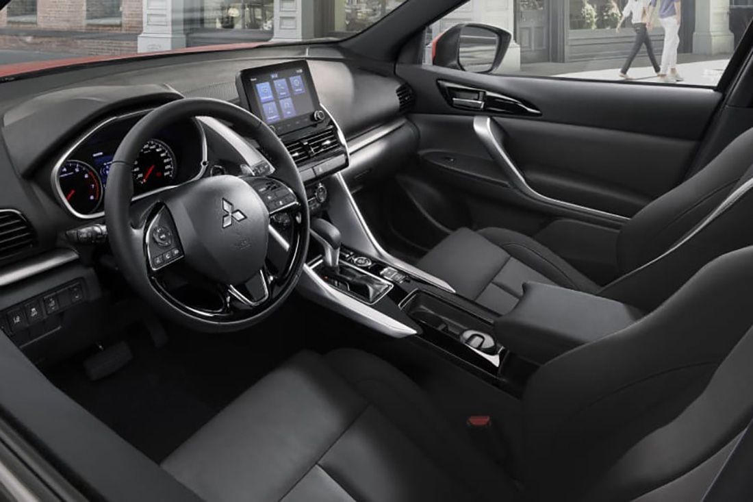 Интерьер/салон нового автомобиля Mitsubishi Eclipse Cross