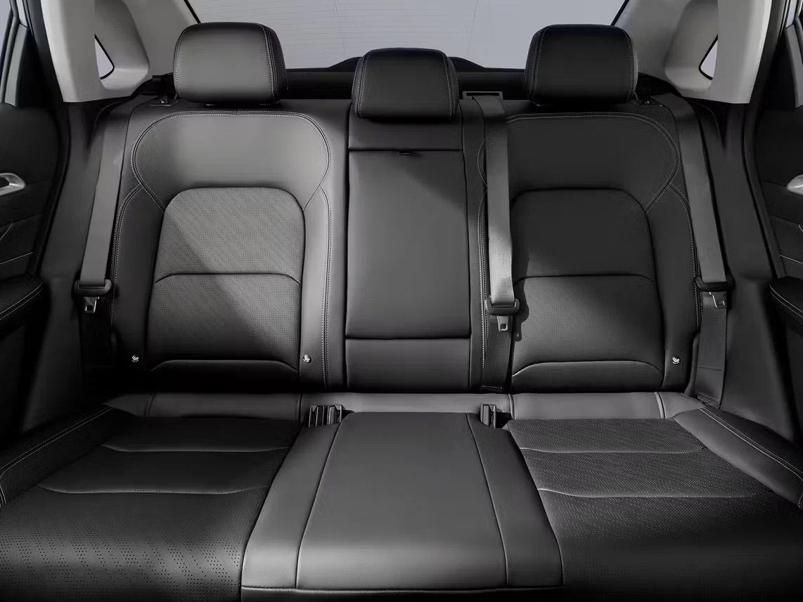 Интерьер/салон нового автомобиля Belgee S50