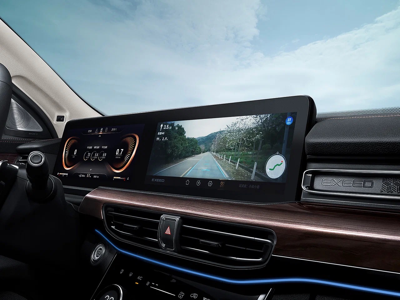 Интерьер/салон нового автомобиля EXEED VX