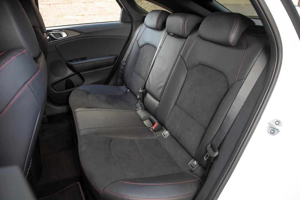 Интерьер/салон нового автомобиля Kia ProCeed