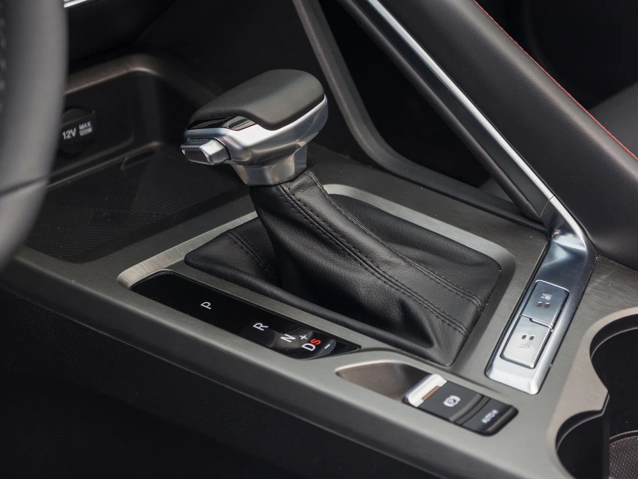 Интерьер/салон нового автомобиля Changan CS35PLUS 