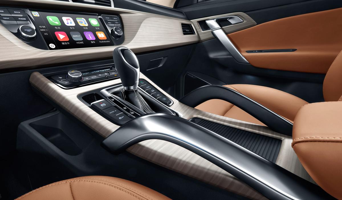 Интерьер/салон нового автомобиля Geely Atlas