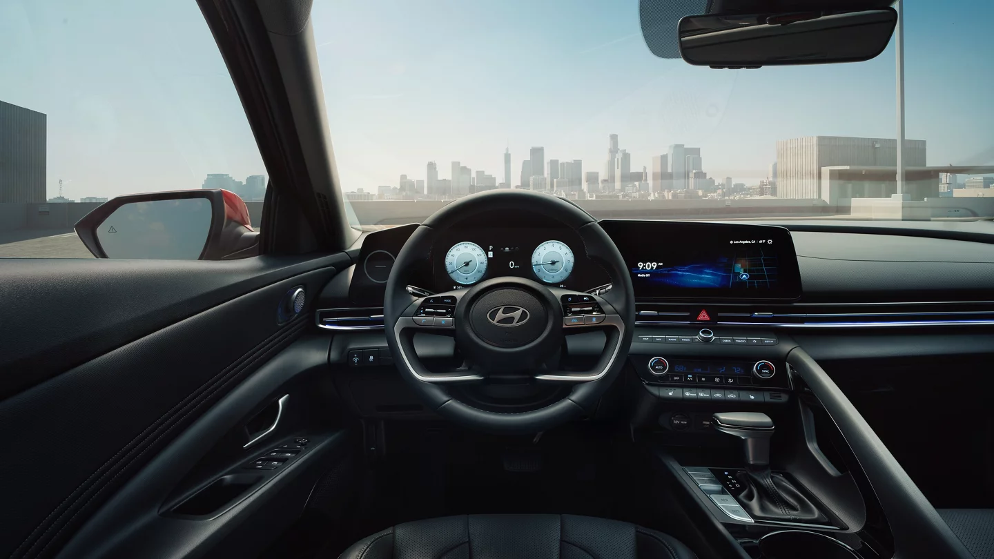 Интерьер/салон нового автомобиля Hyundai Elantra