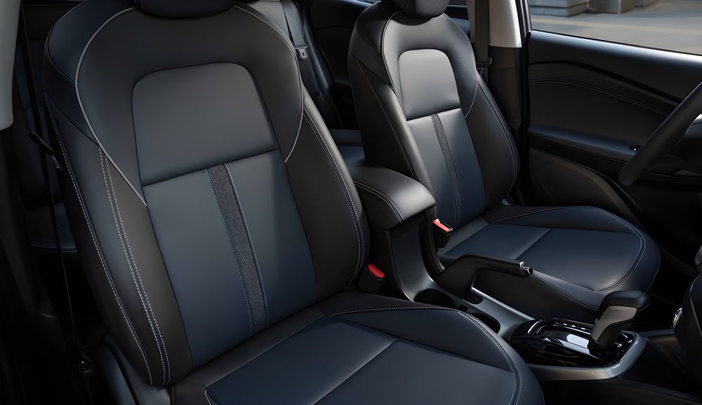 Интерьер/салон нового автомобиля Chevrolet Tracker