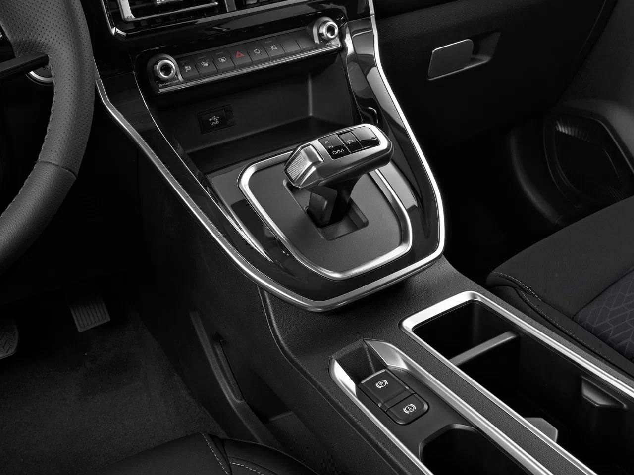 Интерьер/салон нового автомобиля Haval M6