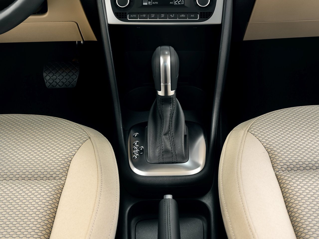 Интерьер/салон нового автомобиля Volkswagen Polo Sedan