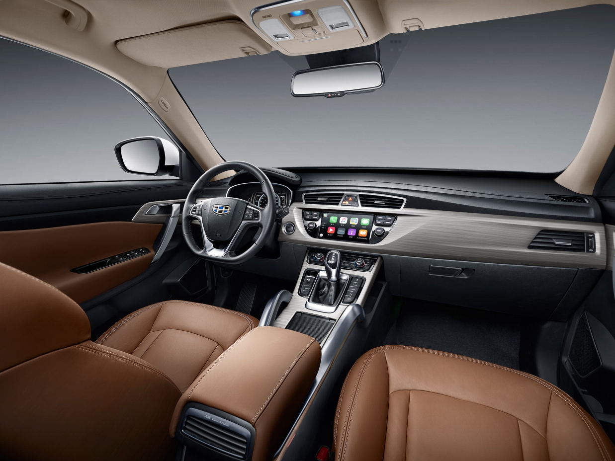 Интерьер/салон нового автомобиля Geely Atlas