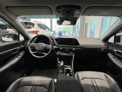 Автомобиль Hyundai Sonata, 2.5 л, передний привод, АКПП, бензин в наличии в Екатеринбург