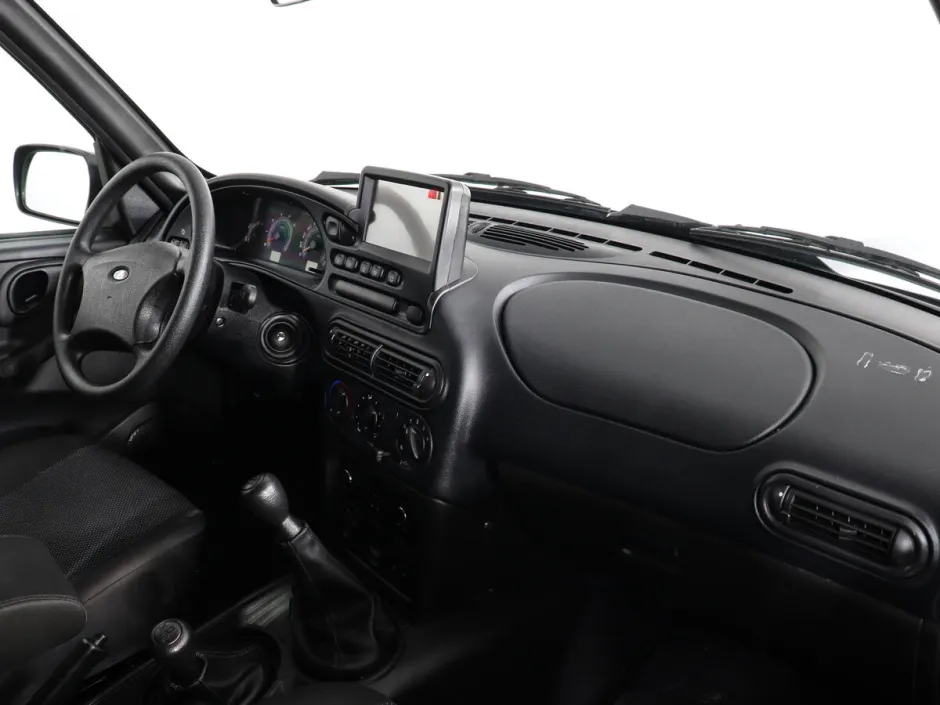 Автомобиль LADA Niva Travel, 1.7 л, полный привод, МКПП, бензин в наличии в Самаре