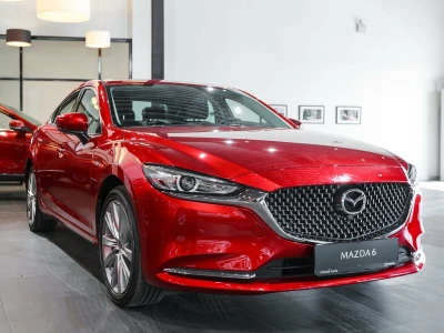 Автомобиль Mazda 6, 2 л, передний привод, АКПП, бензин в наличии в Екатеринбург