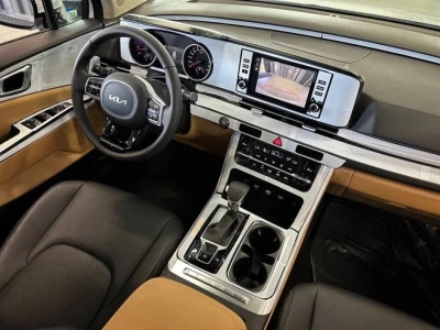 Автомобиль Kia Carnival, 2.2 л, передний привод, АКПП, дизель в наличии в Краснодаре