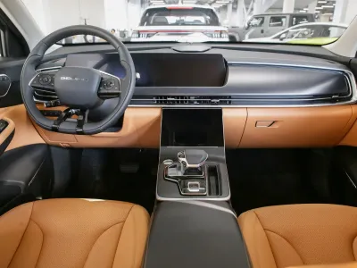 Автомобиль BAIC X75, 1.5 л, передний привод, Робот, бензин в наличии в Екатеринбург