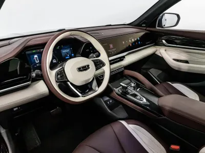 Автомобиль Geely Monjaro, 2 л, полный привод, АКПП, бензин в наличии в Новосибирск