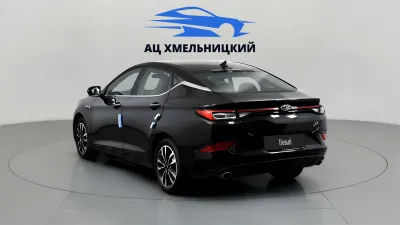 Автомобиль JAC J7, 1.5 л, передний привод, Вариатор, бензин в наличии в Новосибирск