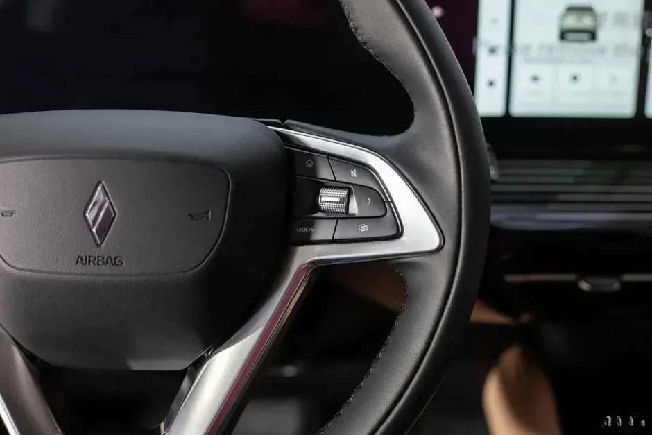 Автомобиль Livan X6 Pro, 1.5 л, передний привод, Робот, бензин в наличии в Краснодаре