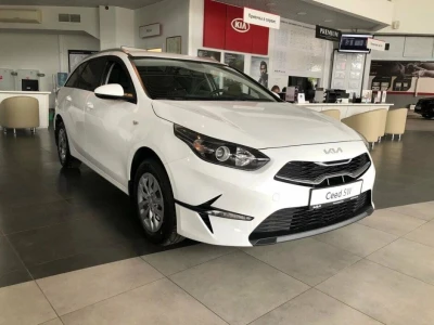 Автомобиль Kia Ceed SW, 1.6 л, передний привод, АКПП, бензин в наличии в Краснодаре