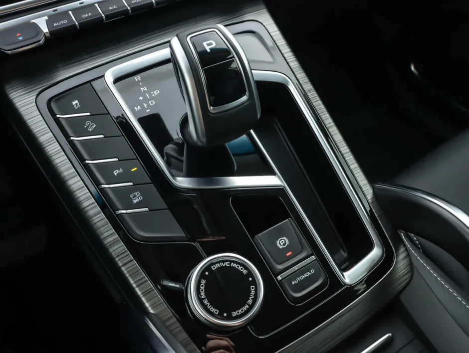 Автомобиль Geely Atlas Pro, 1.5 л, полный привод, Робот, бензин в наличии в Самаре